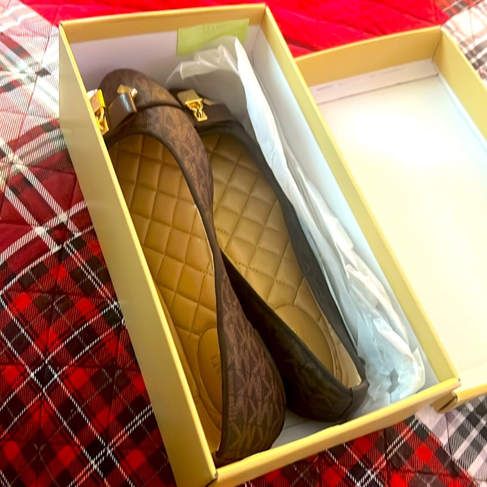Brown Michael Kors flats